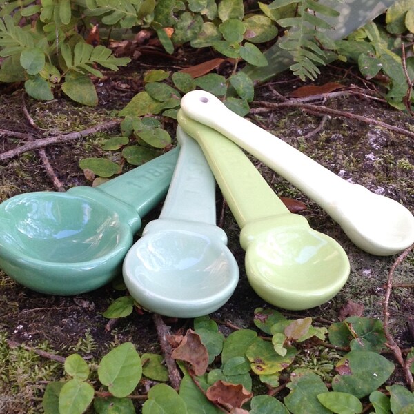 Ombré, green, nesting, measuring spoons, glade green, mint green, tablespoon, baking, cooking, set