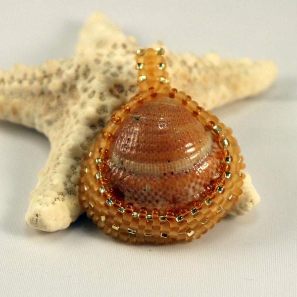 Pendant, Caramel colored venus Clam Shell pendant, bead weaving, bead embroidery, necklaces, Port of Vallarta, Mexico, Beach wear
