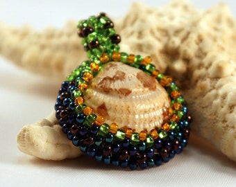 Pendant, Small Venus Clam Shell, green and blue seed beads, Sea of Cortez Mexico, bead weaving, bead embroidery