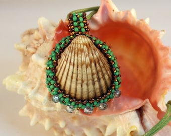 Pendant, Bronze Green Clam Shell beaded pendant bead woven