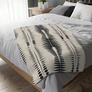 Black Pattern Velveteen Microfiber Blanket (Two-sided print) Velveteen Microfiber Blanket (Two-sided print)
