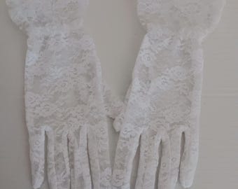 White Floral Lace 10- Inch Formal Gloves