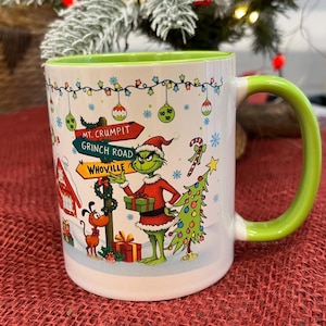 Tazza -Mug in ceramica Grinch Natalizio con cartelli Direzione
