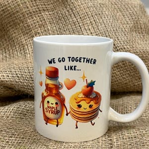 Keramiktasse The Perfect Couple 4 Pfannkuchen und Ahornsirup. Mögliche Personalisierung
