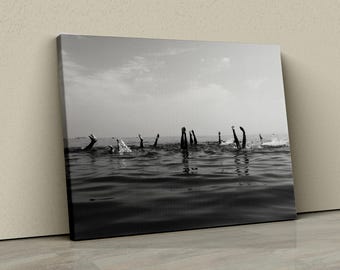Tela de oceano preto e branco, impressão de natação, fotografia minimalista de estilo de vida de praia, arte de parede costeira, decoração monocromática de oceano