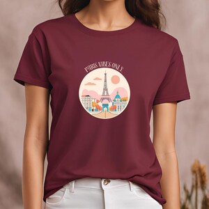 パリバイブス トラベルヨーロッパシャツ | 家族や旅好きの方のためのユニセックスコットンTシャツ | スタイリッシュなバケーションギフト | 冒険にぴったりのトラベルTシャツ