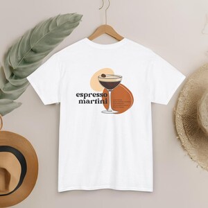 Espresso Martini Lover T-Shirt - Unisex Fit, Stylish Backprint, Premium Cotton, Sustainable and Perfect for Cocktail Fans. Casual and Chic!