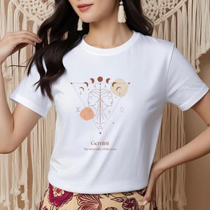 Zwilling Sternzeichen T-Shirt personalisiert mit Geburtsdatum | Astrologie-Shirt | Celestial Gemini Tee | Horoskop Geschenk | Cosmic Sternzeichen Shirt