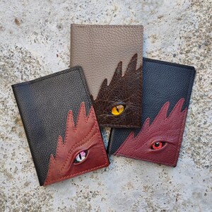 Dragon Eye-paspoortomslag zwart echt leer voor documenten Gepersonaliseerd cadeau
