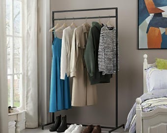 Stylish Metal Garment Stand – Modern Clothing Rack for Bedroom, Entryway & Boutique Spaces