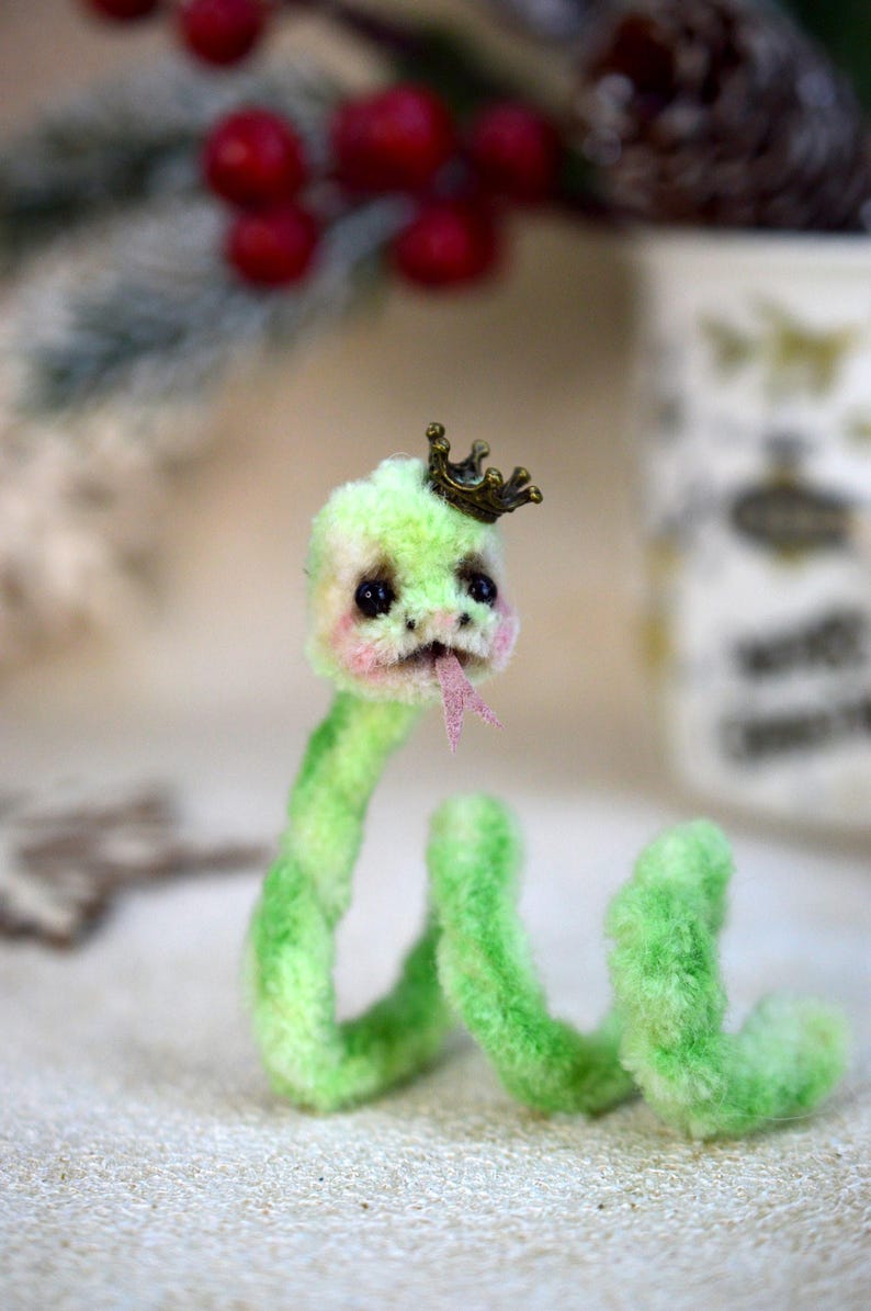 Miniature Pipe Cleaner Snake Video Tutorial - Let's Make Snake using Pipe Cleaners - Pipe Cleaner Snake DIY Symbol 2025 image 10