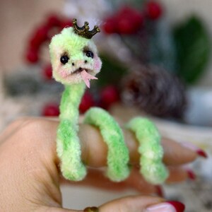 Miniature Pipe Cleaner Snake Video Tutorial - Let's Make Snake using Pipe Cleaners - Pipe Cleaner Snake DIY Symbol 2025 image 8