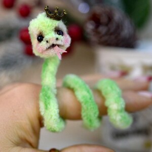 Miniature Pipe Cleaner Snake Video Tutorial - Let's Make Snake using Pipe Cleaners - Pipe Cleaner Snake DIY Symbol 2025 image 7