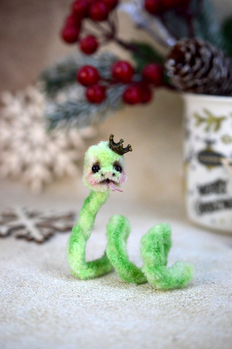 Miniature Pipe Cleaner Snake Video Tutorial - Let's Make Snake using Pipe Cleaners - Pipe Cleaner Snake DIY Symbol 2025 image 9
