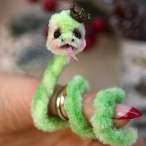 Miniature Pipe Cleaner Snake Video Tutorial - Let's Make Snake using Pipe Cleaners - Pipe Cleaner Snake DIY Symbol 2025 image 6