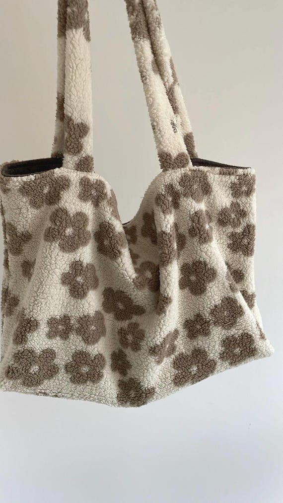 Handgemachte Mom bag, Geschenk Tasche handgemacht, handmade Mom bag aus Teddyfell, große Tasche, praktisch und kuschelig, Mombag