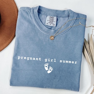 Koszulka letnia dla ciężarnej dziewczyny Comfort Colors, zabawna koszulka z ogłoszeniem ciąży, prezent na baby shower na plaży, koszulka dla przyszłej mamy, ujawnienie macierzyństwa