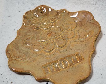 Quatrefoil Square Shaped Ceramic Dish. Coral "Mom" Lace Design. 3.5in