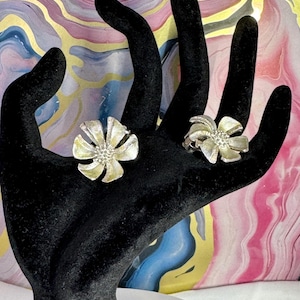 Everyone loves Coro!  Vintage Eyched Flower earrings