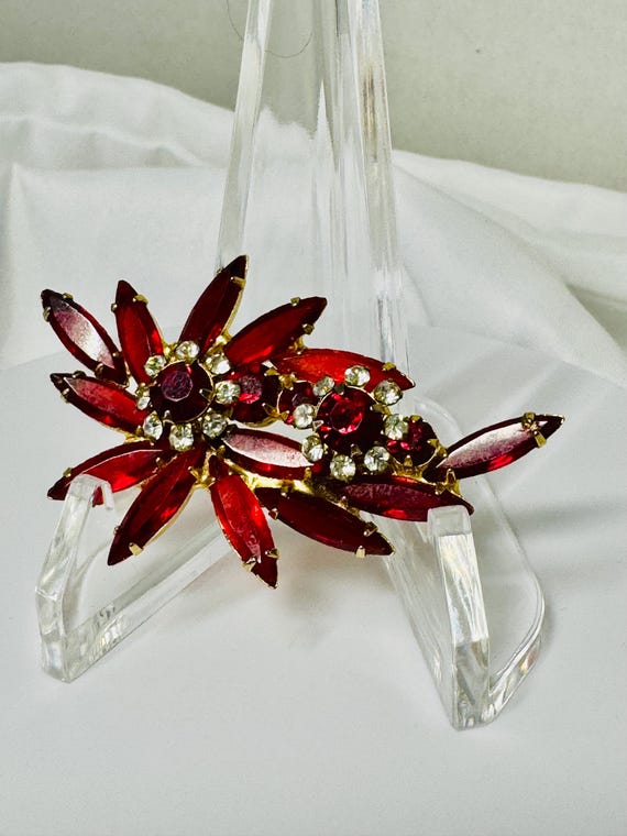 Ruby Red Rhinestone Brooch, Gold Tone Vintage Pin - image 4