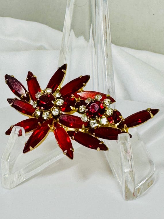 Ruby Red Rhinestone Brooch, Gold Tone Vintage Pin - image 6