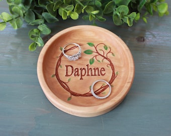 Personalized Ring Dish, Custom Name Jewelry Dish, Maple Wood Dish, Wood Ring Holder, Wedding Ring Holder, Anniversary Gift, Engagement Gift