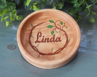 Personalized Ring Dish, Custom Name Jewelry Dish, Maple Wood Dish, Wood Ring Holder, Wedding Ring Holder, Anniversary Gift, Engagement Gift