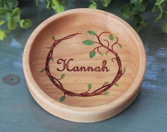 Engraved Name Ring Dish – Personalized Wooden Jewelry Dish, Wedding Ring Holder, Anniversary Gift, Engagement Gift
