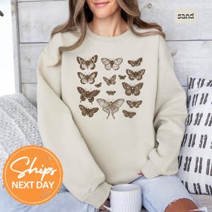 Vintage Butterfly Sweatshirt, Butterfly Print Hoodie, Retro Butterfly Sweatshirt, 90s Butterfly Hoodie, Aesthetic Butterfly Hoodie