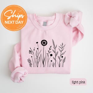 Floral Sweatshirt, Flower Print Sweatshirt, Flower Graphic Hoodie, Botanical Print Hoodie, Cute Flower Hoodie, Feminine Floral Sweatshirt