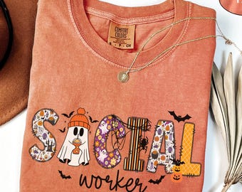 Halloween Social Worker Shirt Student Social Worker Tee Ghost Gifts For Spooky School Social Work Therapist Tshirt Cute MSW Fall Sweatshirt