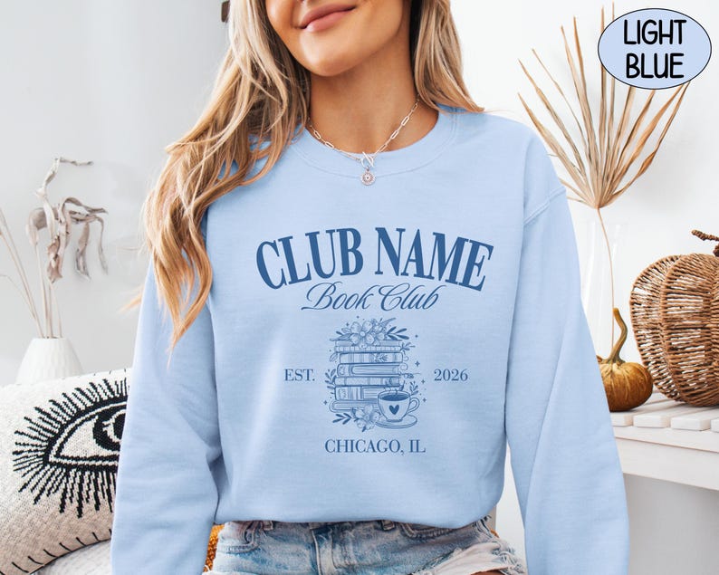 Camiseta personalizada Comfort Colors® para club de lectura con nombre personalizado, camiseta para mamá de club de lectura, camiseta para chica amante de la lectura, ideas de regalo para lectoras. Light Blue