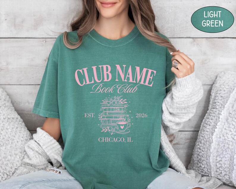 Camiseta personalizada Comfort Colors® para club de lectura con nombre personalizado, camiseta para mamá de club de lectura, camiseta para chica amante de la lectura, ideas de regalo para lectoras. Light Green