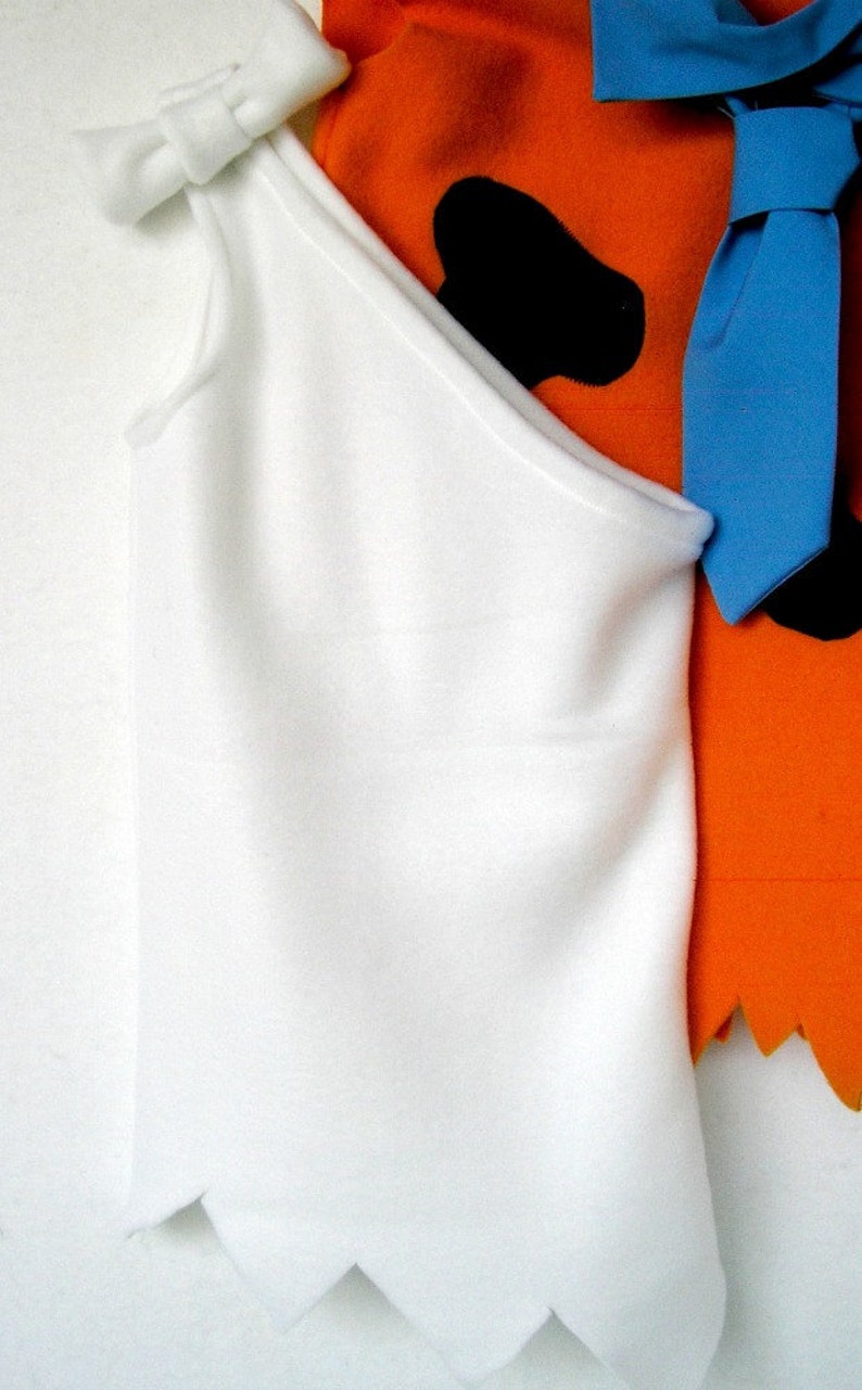 wilma costume necklace