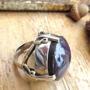 Du côté vintage : une imposante bague en argent massif 925 avec un splendide et rare cabochon rubis étoilé 25 mm diamètre image 6