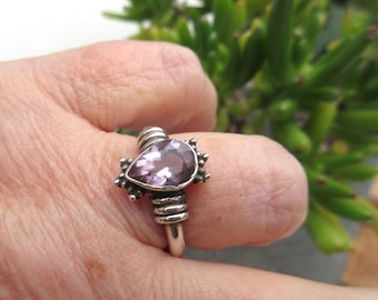 Splendid cabochon amethyst pear faceted for this solid silver ring: vintage side !!!!!