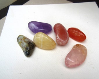 Kit de 6 grosses pierres roulées : améthyste, quartz rose, cornaline, opale mousse, rhodochrosite et pierre de lune