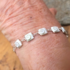 Vive la St Valentin avec ce bracelet minimaliste en argent et oeil Ste Lucie en forme de carrés : Coup De Coeur image 5