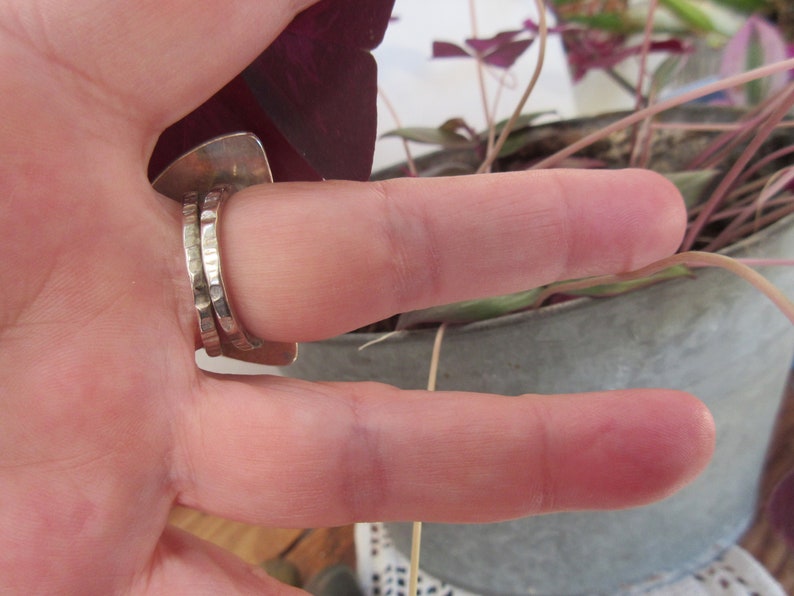 Une exceptionnelle et incroyable bague en argent 925 et or , avec un rare cabochon turquoise mine candelaria ... image 6