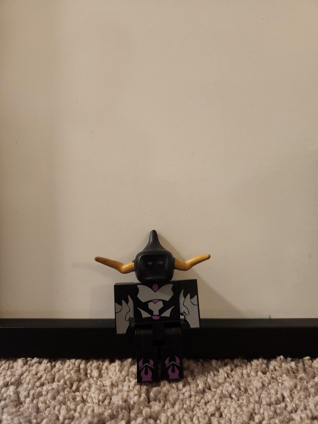 Mini Roblox Series 2 Azurewrath, Lord of the Void Mystery Minifigure No