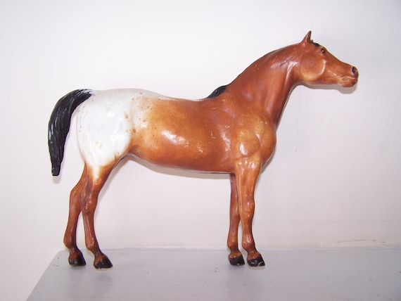 breyer horse figurines