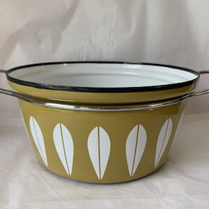 Cathrineholm, Green Lotus Pot, 2 Quart Pot BASE, Enamel Pot, Removable Handle, Lotus Green, Green Enamelware, Mid Century Modern, Vintage