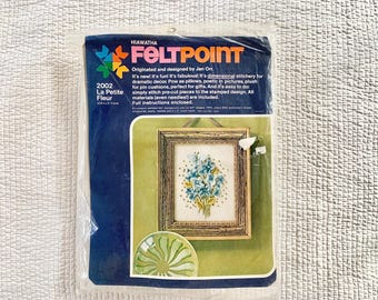 Feltpoint Kit, 2002 La Petite Fleur, Dimensional Craft, Vintage Hiawatha, Blue Green Floral, Felt Stitchery, Jan Orr, Frame Included