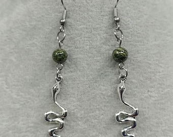 Gemstone Snake Earrings Non-tarnish Surgical Stainless-Steel Hook Earrings Natural Green Serpentine Gems Snake Pendant Snake Charm Earrings
