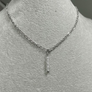 Clear Quartz Crystal Necklace Natural Gemstone Non-tarnish Stainless-Steel Natural Rock Crystal Gemstone Necklace April Birthstone Necklace