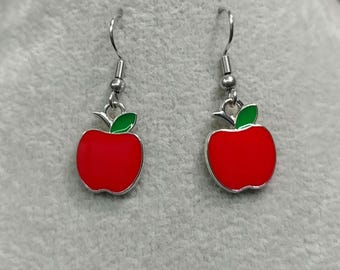 Pendientes de cuento de hadas Pendientes de manzana Pendientes de acero inoxidable quirúrgico que no se empañan Pendientes de gancho Pendientes de dije de manzana Pendientes de manzana roja Manzana