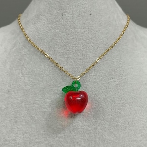 Snow White Necklace Apple Necklace 18k Gold Plated Non-tarnish Stainless-Steel Snow White Poison Apple Pendant Necklace Gold or Silver Chain