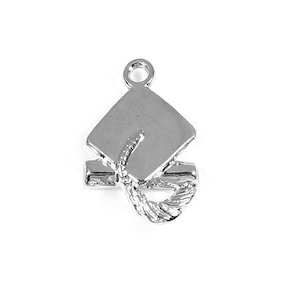 Encanto del sombrero de graduación. Elige un pack de 2 o 5 amuletos. Encanto DIY de aleación de plata, graduación, joyería DIY