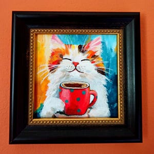 Peinture originale de chat tigré avec une tasse de café, cadeau pour les propriétaires d'animaux de compagnie, portrait d'animal de compagnie drôle peint à la main, idée cadeau intelligente de chaton mignon, cadeau d'amoureux des chats