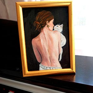 Petite femme originale de peinture à l'huile avec le chat, mini portrait de chat blanc de toile, peinture de chat de cadeau unique, art de mur peint à la main, art fait main de chat